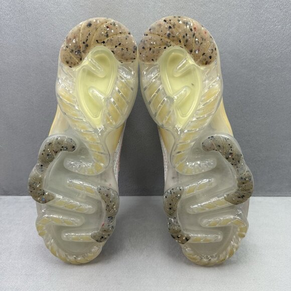 Womens 8 / 6.5Y Nike Air VaporMax 2021 Flyknit Mismatched Swoosh White Sneakers - Picture 7 of 8